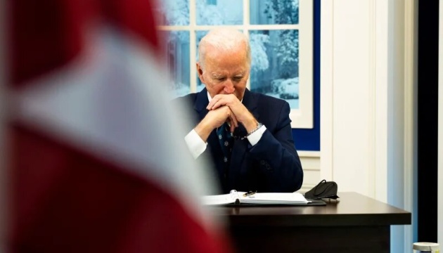 Grupo de republicanos pide a Biden que deje de enviar ayuda a Ucrania
