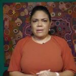 Jacinta Nampijinpa Price rompió en llanto el sábado mientras hablaba de la ola de crímenes en Alice Springs
