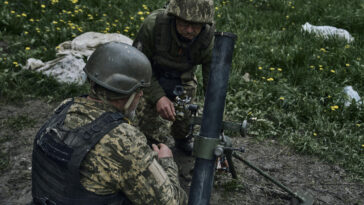 La ciudad ucraniana ocupada por Rusia de Novaya Kakhova está bajo un "intenso fuego"