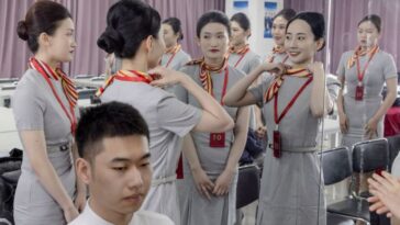 Las aerolíneas chinas se inundaron con los solicitantes de tripulación de cabina a medida que se recuperan los viajes