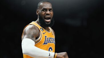 LeBron James reacciona a la enfática victoria de los Lakers