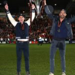 Los patrocinadores de Hollywood Ryan Reynolds y Rob McElhenney ayudan a que un club de fútbol galés vuelva a las grandes ligas