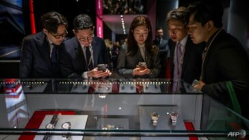 Los relojeros suizos cuentan el reloj hasta que regresen los turistas chinos