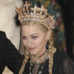 Madonna rinde homenaje a Seymour Stein: 'Él dio forma a mi mundo'