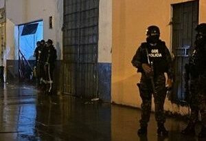 Mueren ocho ecuatorianos en tiroteo en ciudad de Guayaquil