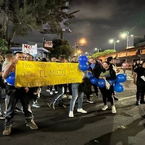 Policía de Costa Rica hace huelga por reducción de días libres