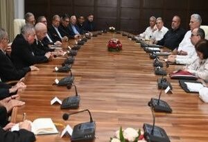 Presidente cubano se reúne con representantes de la Iglesia católica