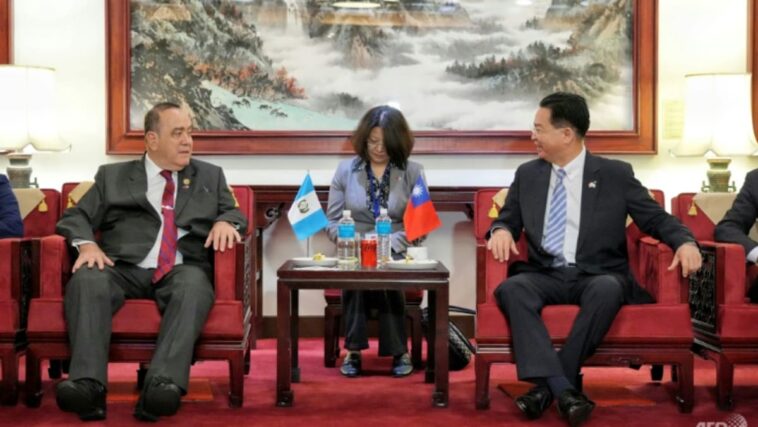 Presidente guatemalteco en Taiwán para visita que ha provocado la ira de China