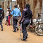 RELOJ |  Miembros de culto de Kenia encontrados muertos después de 'morir de hambre por Jesús'