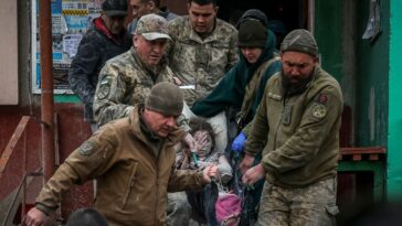 Rusia intensifica asalto a Bajmut;  Niño de 2 años muerto en ataque con misiles rusos (GRÁFICO)