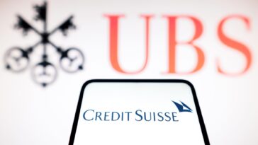 Suiza enfrentaba una corrida bancaria a gran escala si Credit Suisse quebraba, argumenta el regulador suizo