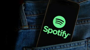 Una salida mundial ha llegado a la aplicación de transmisión de música Spotify, dejando a decenas de miles de usuarios sin poder escuchar sus canciones favoritas.