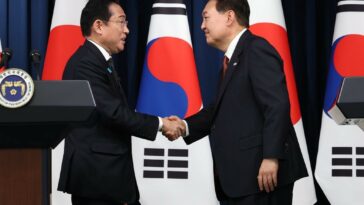 (LEAD) N. Korea slams S. Korea-Japan summit as leading to &apos;military collusion&apos;