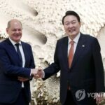 (2nd LD) German Chancellor Scholz to visit Seoul on May 21 for summit with Yoon