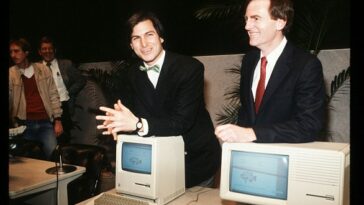 Steve Jobs presenta el nuevo Macintosh de Apple Computer Corporation el 6 de febrero de 1984 en California.
