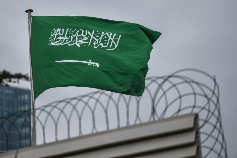 Arabia Saudita ejecuta a dos hombres de Bahrein, grupo de derechos humanos califica los asesinatos de "arbitrarios"