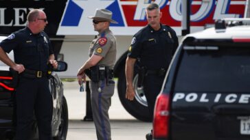 Biden vuelve a exigir acción tras tiroteo masivo en centro comercial de Texas