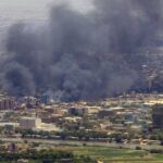 Crisis de Sudán: los ataques aéreos golpean Jartum antes de las primeras conversaciones en Arabia Saudita