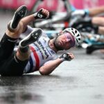 Dainese relegado por caída de Cavendish en el Giro sprint