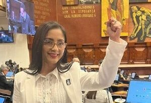 Diputados inician juicio político contra presidente ecuatoriano
