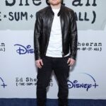 Ed Sheeran permanecerá en Estados Unidos para pelear un juicio por derechos de autor y perderse el funeral (En la foto: asistiendo al estreno de su serie documental de Disney+ en Nueva York)