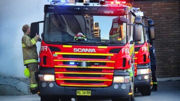 Los bomberos fueron llamados a un incendio en un estacionamiento subterráneo en el interior este de Sydney