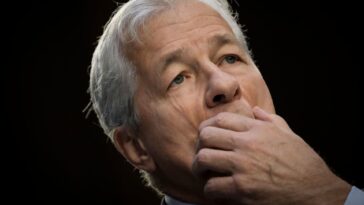 El CEO de JPMorgan, Jamie Dimon, dice que está "muy triste" porque el banco tuvo una relación con Jeffrey Epstein
