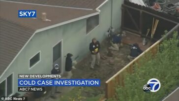 La desaparición de un caso sin resolver de casi 30 años de una estudiante de Stanford en California se reavivó después de que la policía y los funcionarios del FBI registraron la casa del novio de la mujer el miércoles.