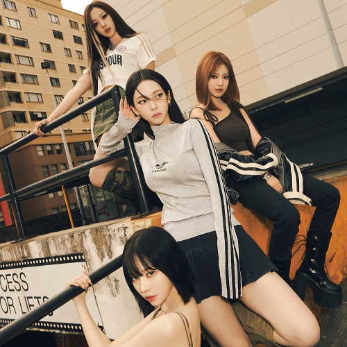 El grupo femenino de K-pop aespa lanza su esperado tercer EP 'My World' - Music News