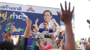 El primer ministro tailandés Prayut presenta un caso para mantener el servicio militar obligatorio antes de las elecciones