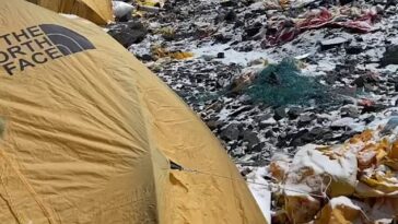 Enormes pilas de desechos que han convertido al Himalaya en un gigantesco basurero quedan al descubierto