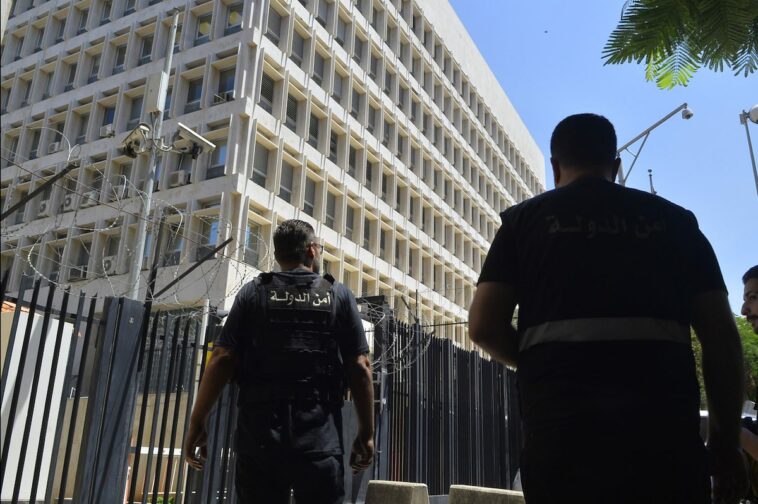 Francia cita a hermano y asistente del jefe del Banco Central de Líbano en investigación de fraude