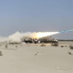 Irán dice que ha probado con éxito un misil balístico lanzado