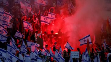 Israel: Decenas de miles protestan contra los planes de reforma judicial de Netanyahu
