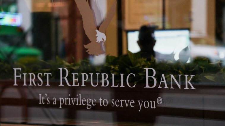 JPMorgan Chase se hace cargo de First Republic después de que los reguladores se apoderan de ella