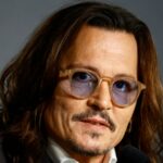 Johnny Depp se pierde la sesión de fotos de Cannes, llega tarde a la conferencia de prensa después de estar atrapado en el tráfico
