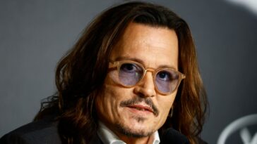 Johnny Depp se pierde la sesión de fotos de Cannes, llega tarde a la conferencia de prensa después de estar atrapado en el tráfico