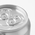 Nendo ha diseñado una lata que puede ayudar a los bebedores a alcanzar la 'proporción áurea' de cerveza a espuma
