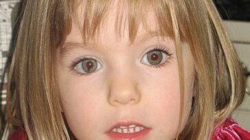Madeleine McCann, entonces de tres años, desapareció mientras estaba de vacaciones con su familia en Praia da Luz, Portugal, en mayo de 2007, desapareciendo de su alojamiento sin dejar rastro.