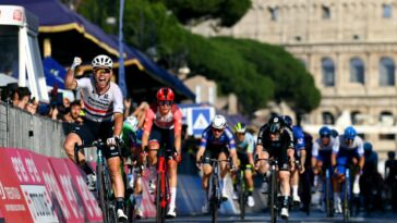 Mark Cavendish elogia al 'eterno optimista y persona especial' Geraint Thomas después de ganar una etapa en el Giro de Italia
