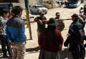 Perú: Rescatan 27 cadáveres de incendio en mina en Yanaquihua