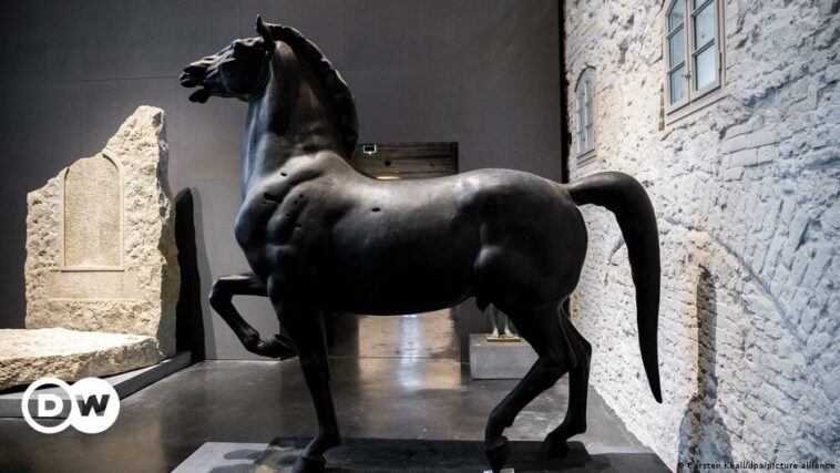 Por qué un museo alemán expone dos esculturas nazis