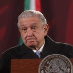 Presidente de México se queja de que Estados Unidos financia a la oposición