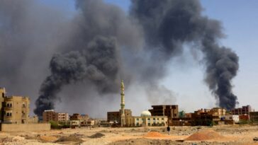Bombardeos y saqueos en la capital de Sudán mientras las facciones militares luchan por octava semana