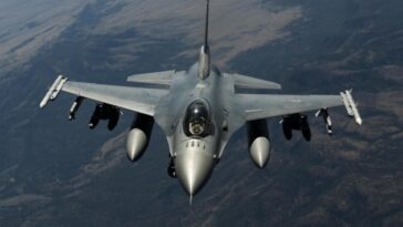 Dinamarca lista para transferir cazas F-16 a Ucrania