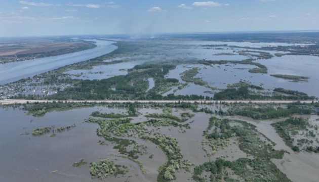 El agua retrocede en la comunidad de Oleshky, los rusos 'filtran' a los evacuados
