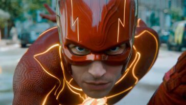 El protagonista de Ezra Miller, 'The Flash', cae un 72% en ganancias con respecto a su estreno, la película de Spider-Man se desempeña mejor