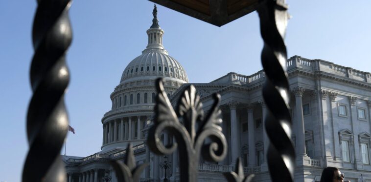 La aprobación de la Cámara del acuerdo del techo de la deuda es un triunfo del centro político