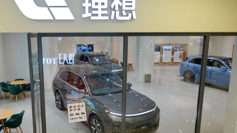 La startup china de vehículos eléctricos Li Auto dice que las entregas de automóviles se duplicaron con creces en mayo