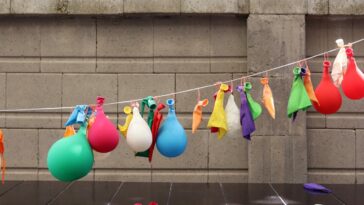 The balloon bursts  credit: Shutterstock
